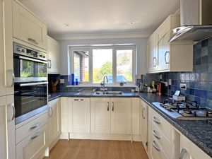 Photo 19- click for photo gallery